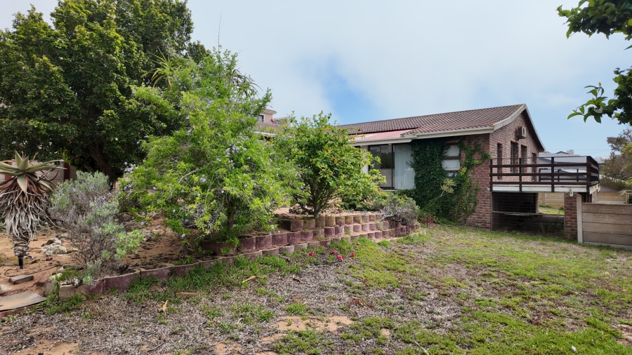 2 Bedroom Property for Sale in Stilbaai Wes Western Cape